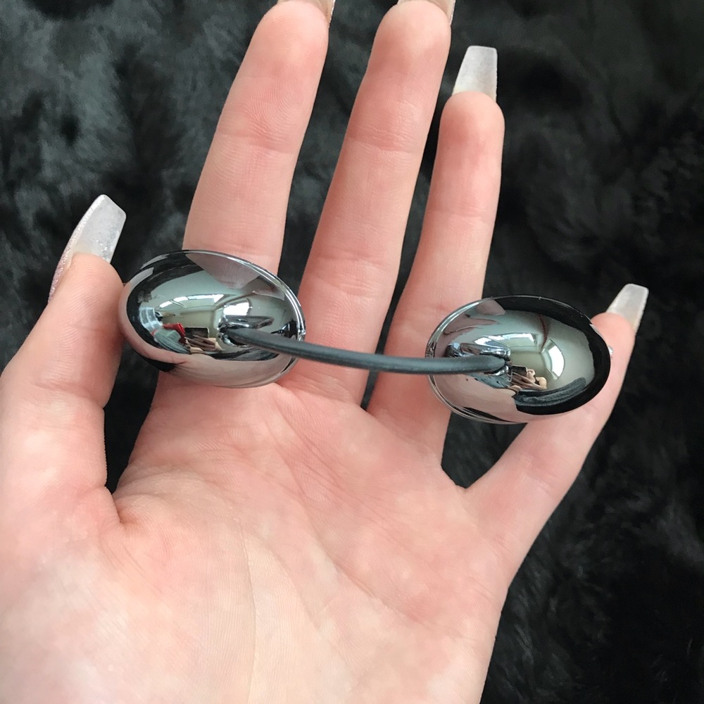 Tanning goggles